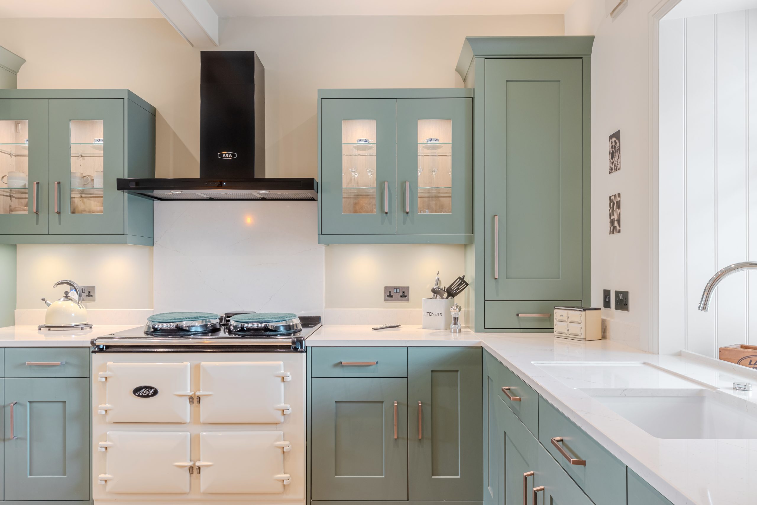 Image above 'why choose a Daval shaker kitchen'